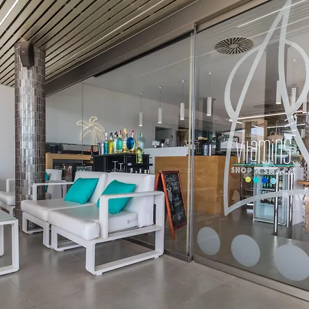 Esmeralda Maris By Livvo ホテル