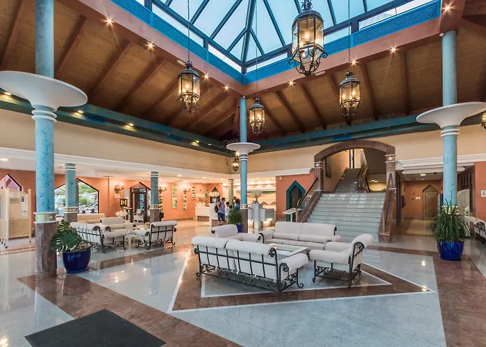 Esmeralda Maris By Livvo 酒店 科斯塔卡玛