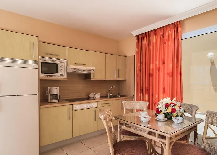 Esmeralda Maris By Livvo 4*