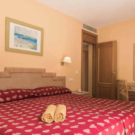 Esmeralda Maris By Livvo Hotell 4*