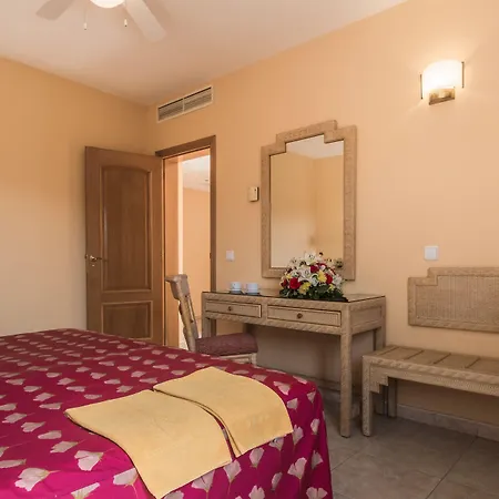 Esmeralda Maris By Livvo Costa Calma