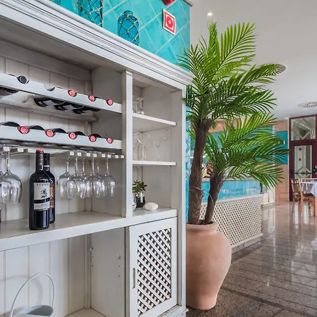 Esmeralda Maris By Livvo