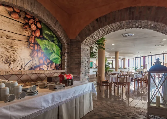 Esmeralda Maris By Livvo Hotel 4*