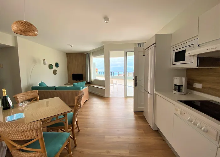 Esmeralda Maris By Livvo Hotel